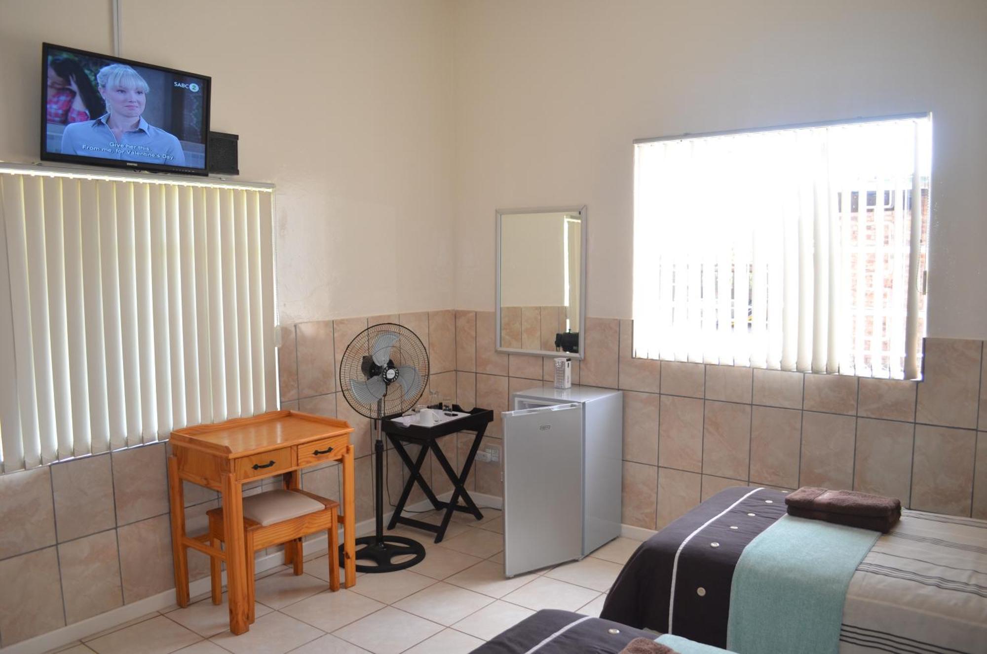 Bed and Breakfast Breaking Dawn Noupoort Zimmer foto